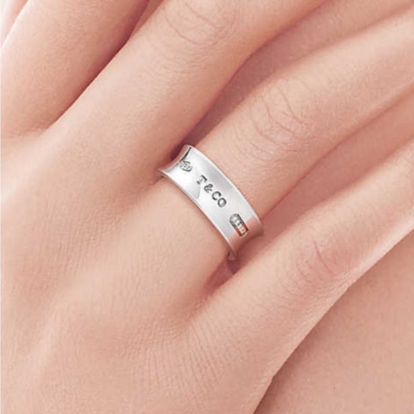 Tiffany & Co 1837 Ring sizes: 5.5 - Picture 10 of 11